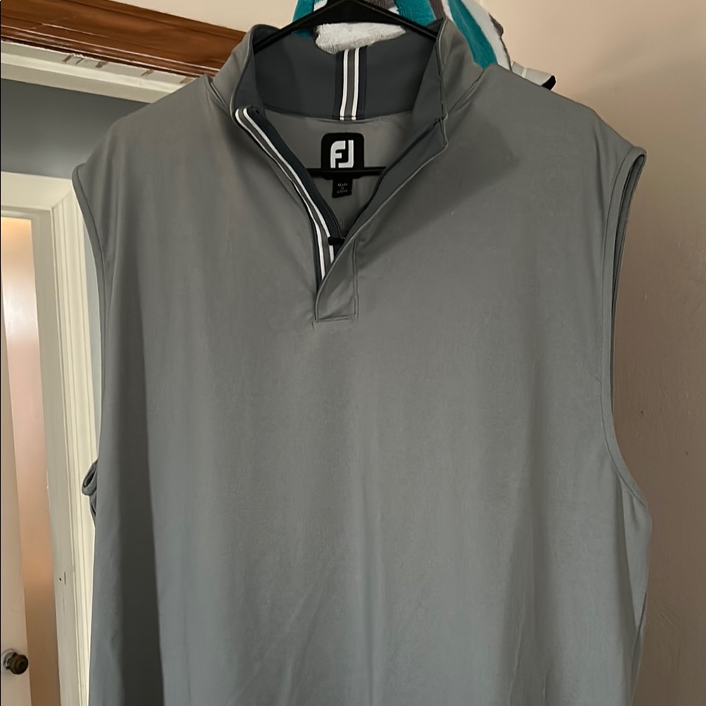 Gray Sleeveless Golf Vest